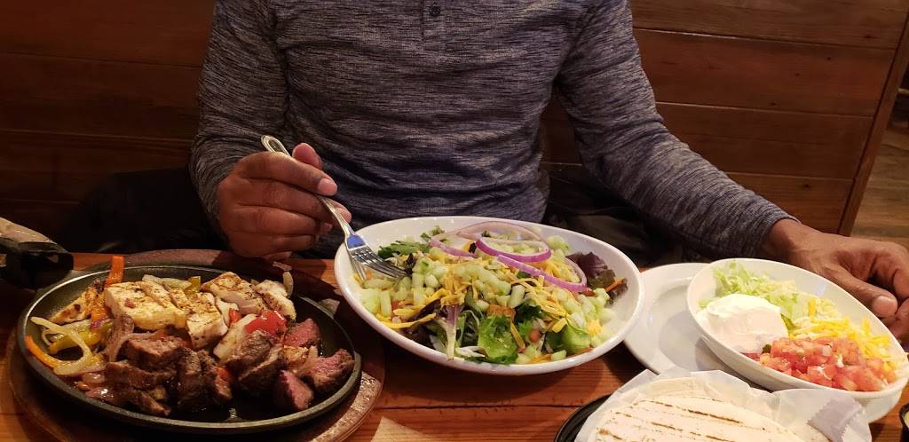 Millers Ale House - Philadelphia | restaurant | Millers Ale House, 9495 Roosevelt Blvd, Philadelphia, PA 19114, USA | 2154648349 OR +1 215-464-8349