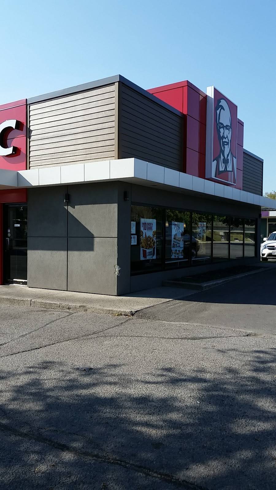 KFC | meal delivery | 507 Division St, Cobourg, ON K9A 3S3, Canada | 9053727711 OR +1 905-372-7711
