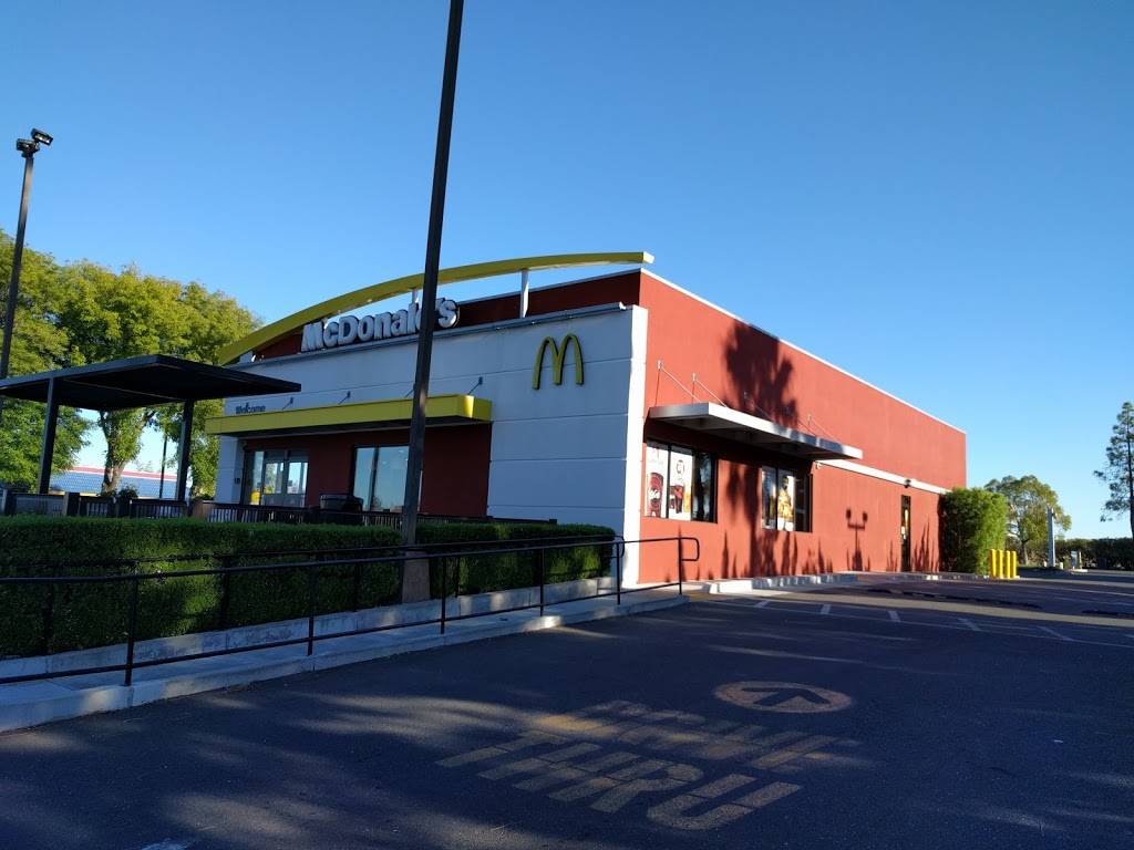 McDonalds | cafe | 1310 E Monte Vista Ave, Vacaville, CA 95688, USA | 7074498275 OR +1 707-449-8275