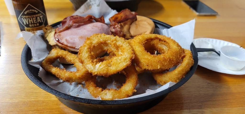 The Garage | restaurant | 1400 S Commercial St, Harrisonville, MO 64701, USA | 8169250398 OR +1 816-925-0398