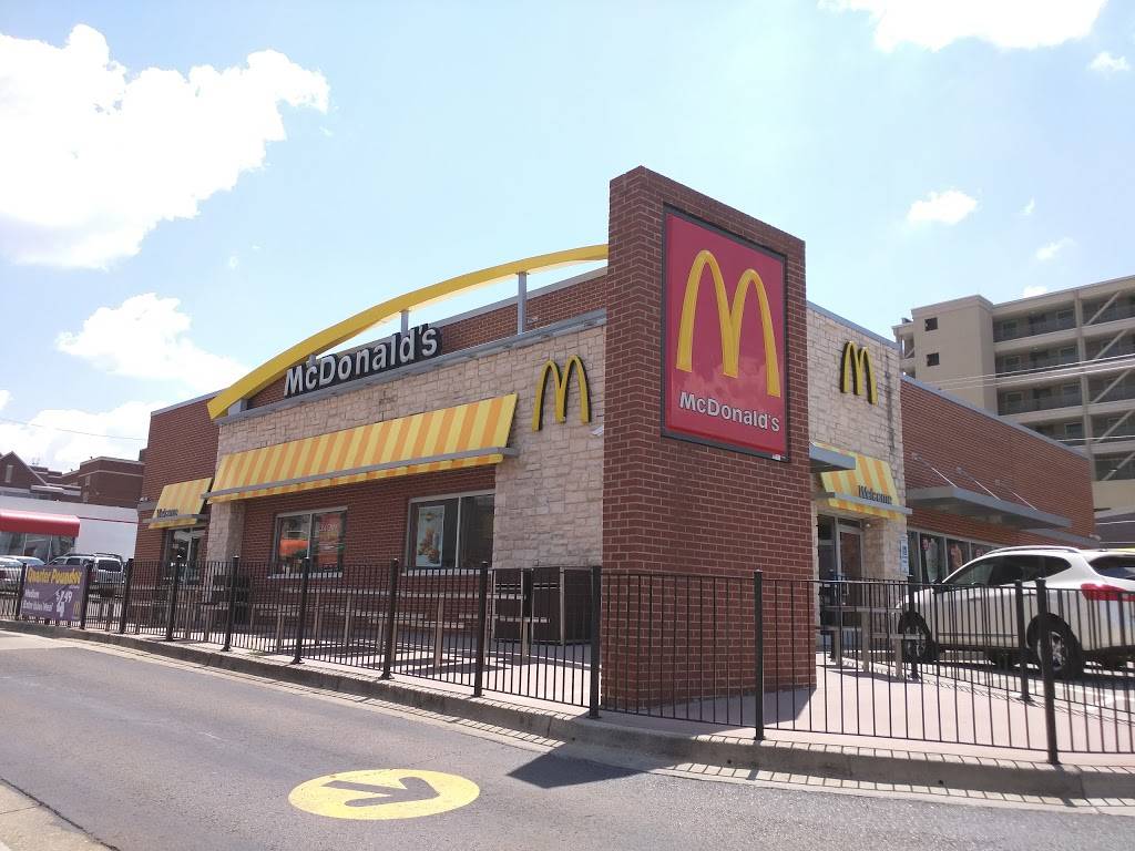 McDonalds | cafe | 1720 W, Cumberland Ave, Knoxville, TN 37916, USA | 8656374148 OR +1 865-637-4148