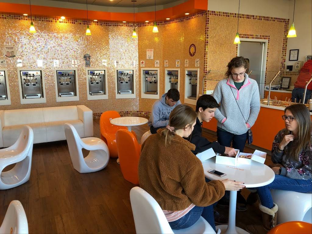 Orange Leaf Frozen Yogurt | restaurant | 4801 Bauer Farm Drive, Lawrence, KS 66049, USA | 7858560544 OR +1 785-856-0544
