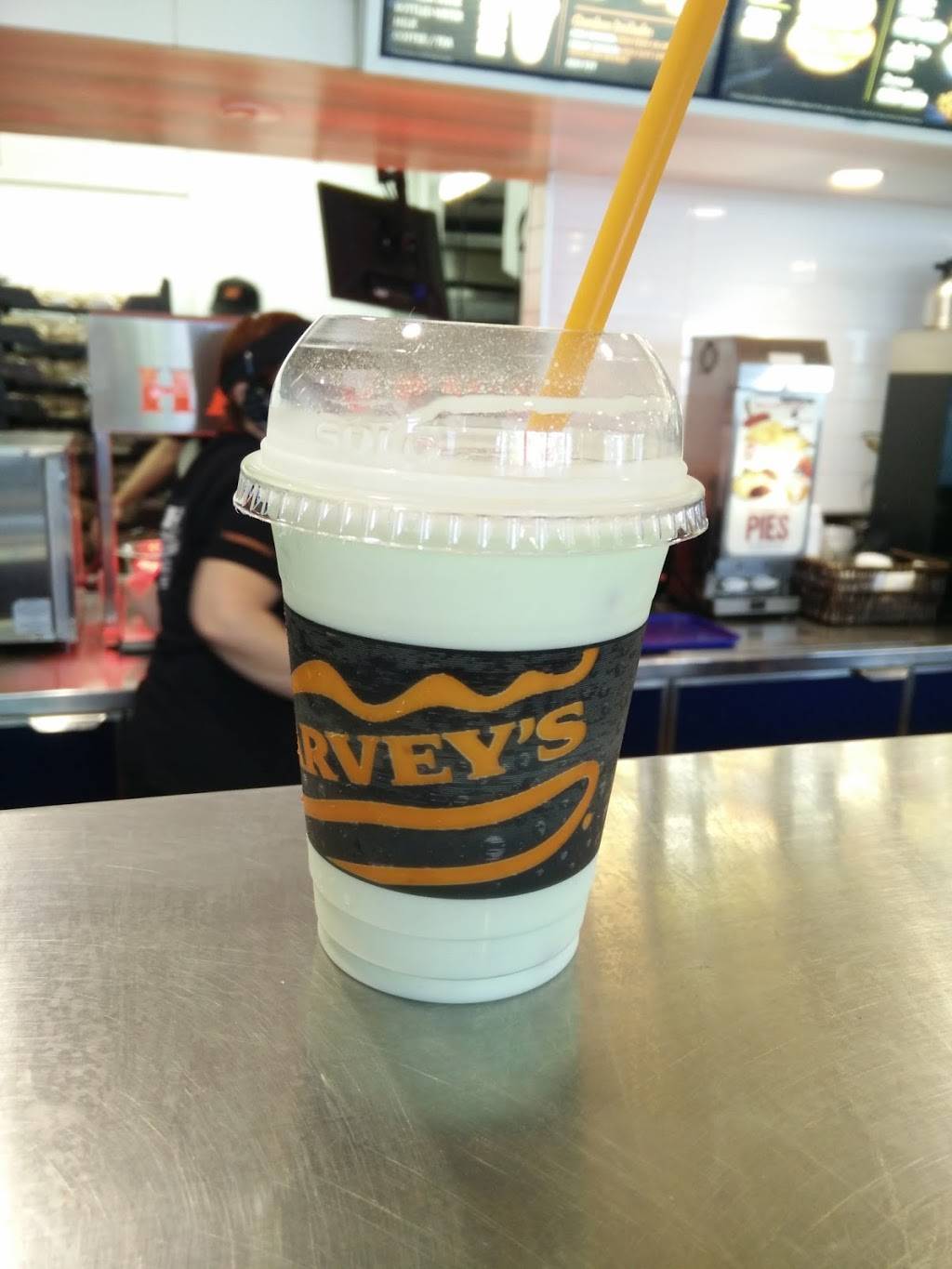 Harveys | restaurant | 1157 Victoria St N, Kitchener, ON N2B 3C8, Canada | 5195842880 OR +1 519-584-2880