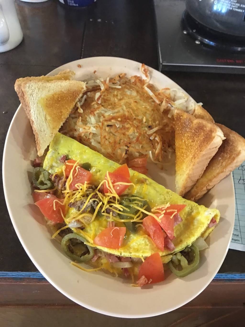 BurgerLand | restaurant | 802 E Pridemore Dr, Lincoln, AR 72744, USA | 4798243724 OR +1 479-824-3724