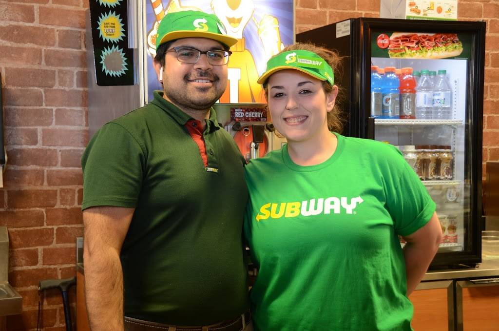 Subway | restaurant | 1626 TN-12 S, Ashland City, TN 37015, USA | 6157922075 OR +1 615-792-2075