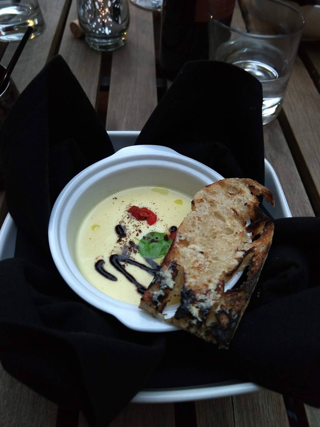 Solitaire Restaurant | restaurant | 3927 W 32nd Ave, Denver, CO 80212, USA | 3034774732 OR +1 303-477-4732