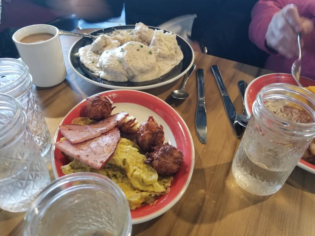 The Tipsy Biscuit | restaurant | 231 N Main St, Elkhart, IN 46516, USA | 5743276851 OR +1 574-327-6851