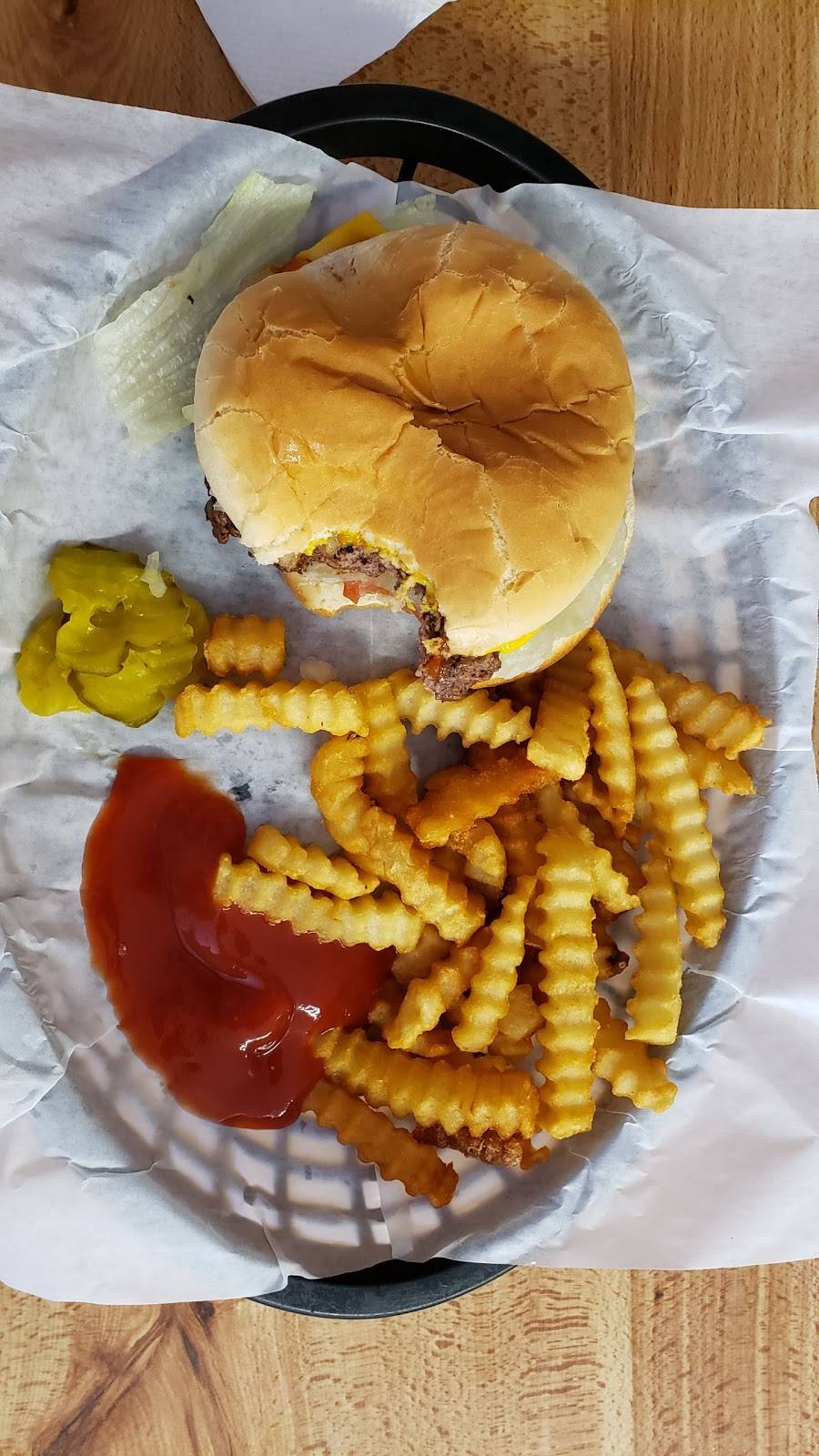 Hucks Cafe | restaurant | 605 Homer Rd, Commerce, GA 30529, USA | 7063356346 OR +1 706-335-6346