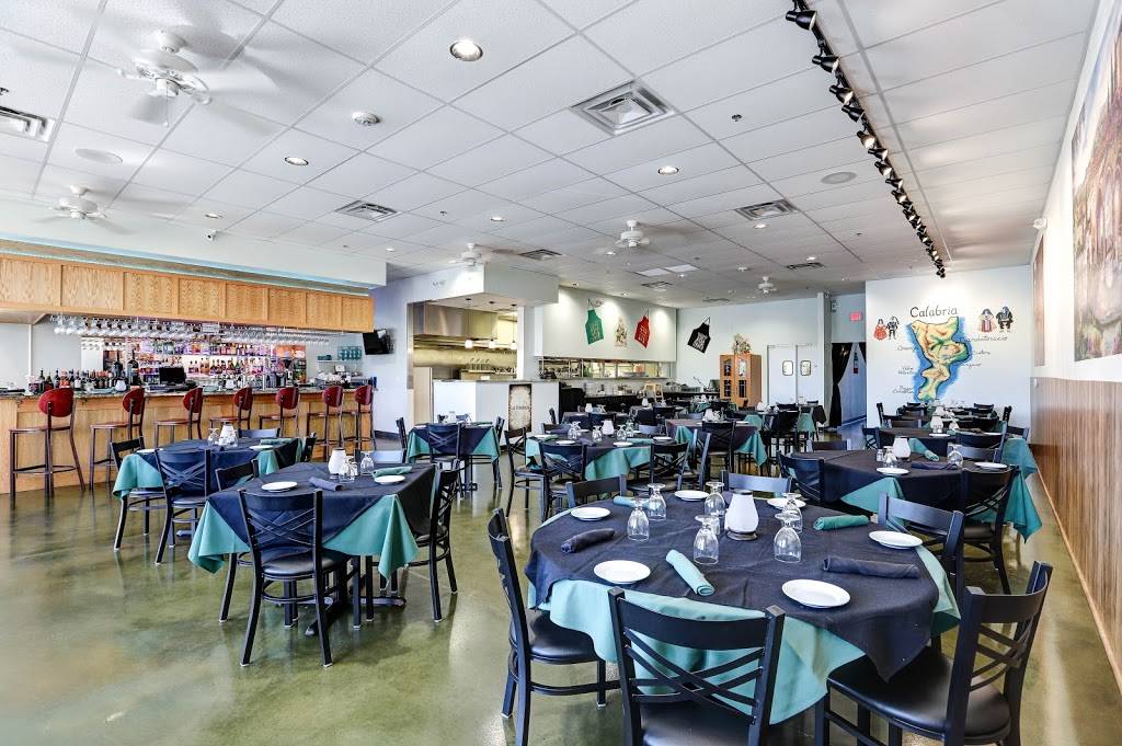 La Calabria Ristorante | restaurant | 2540 S Val Vista Dr #107, Gilbert, AZ 85295, USA | 4807263537 OR +1 480-726-3537