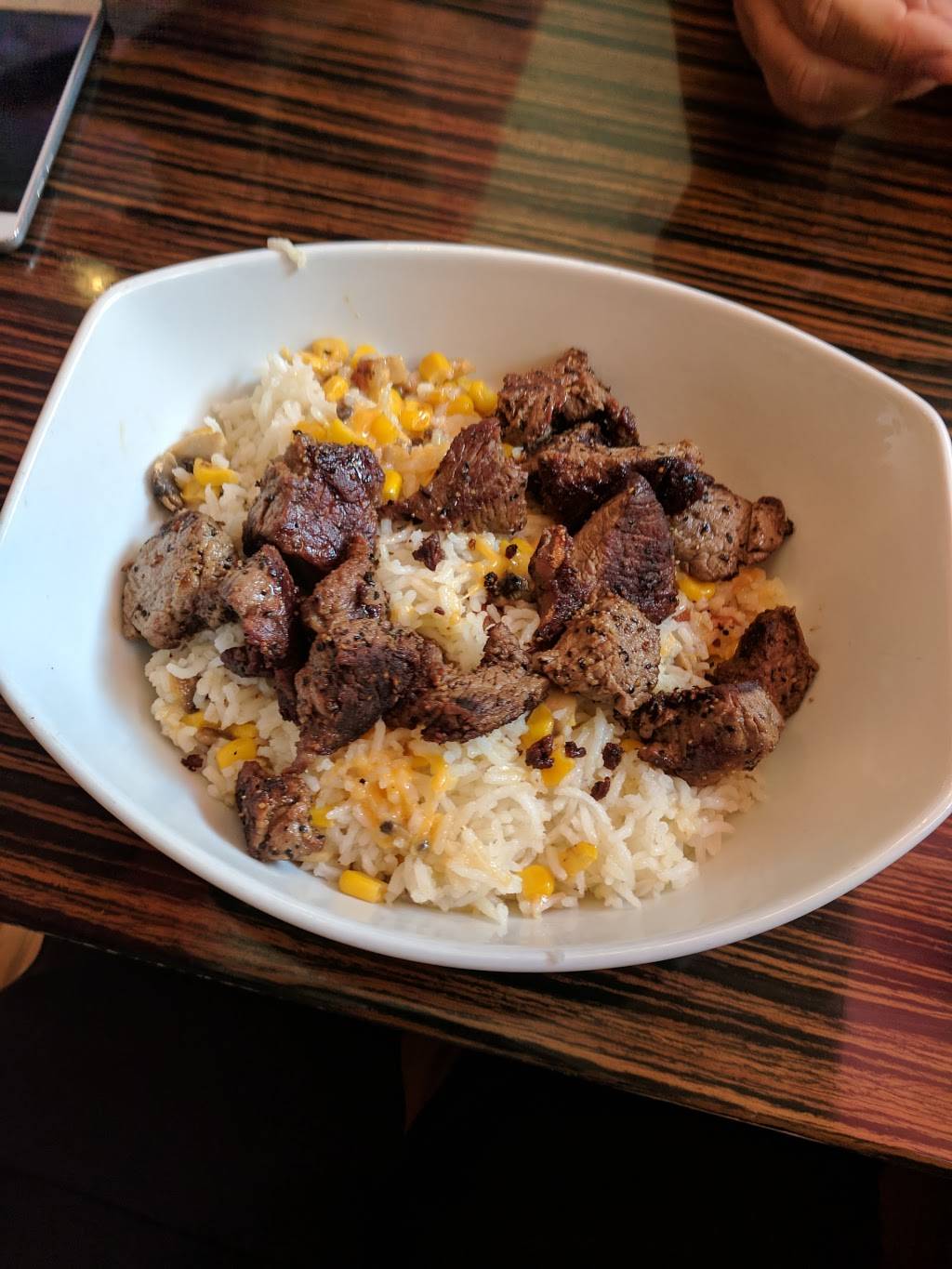 BeeZzee Fresh Food | restaurant | 424 S Wabash Ave, Chicago, IL 60605, USA | 3125884927 OR +1 312-588-4927