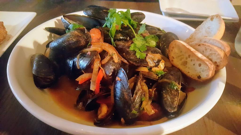 South Lane Bistro | restaurant | 63 Whitfield St, Guilford, CT 06437, USA | 2035335845 OR +1 203-533-5845