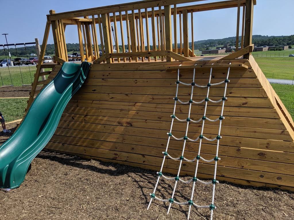 West Oaks Farm Market | cafe | 4305 Middle Rd, Winchester, VA 22602, USA | 5405398175 OR +1 540-539-8175