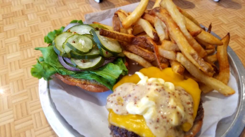 Bull City Burger and Brewery | restaurant | 107 E Parrish St, Durham, NC 27701, USA | 9196802333 OR +1 919-680-2333