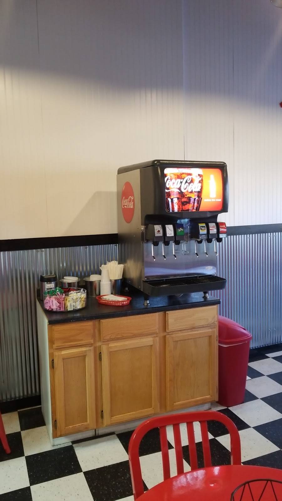 Waynetown Pizza King | restaurant | 101 W Washington St, Waynetown, IN 47990, USA | 7652342133 OR +1 765-234-2133