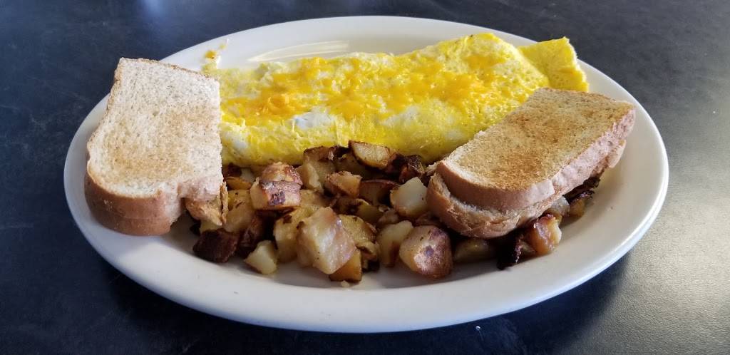 Heidis Hideaway Restaurant | restaurant | 5833 Camp Rd, Hamburg, NY 14075, USA | 7167252726 OR +1 716-725-2726