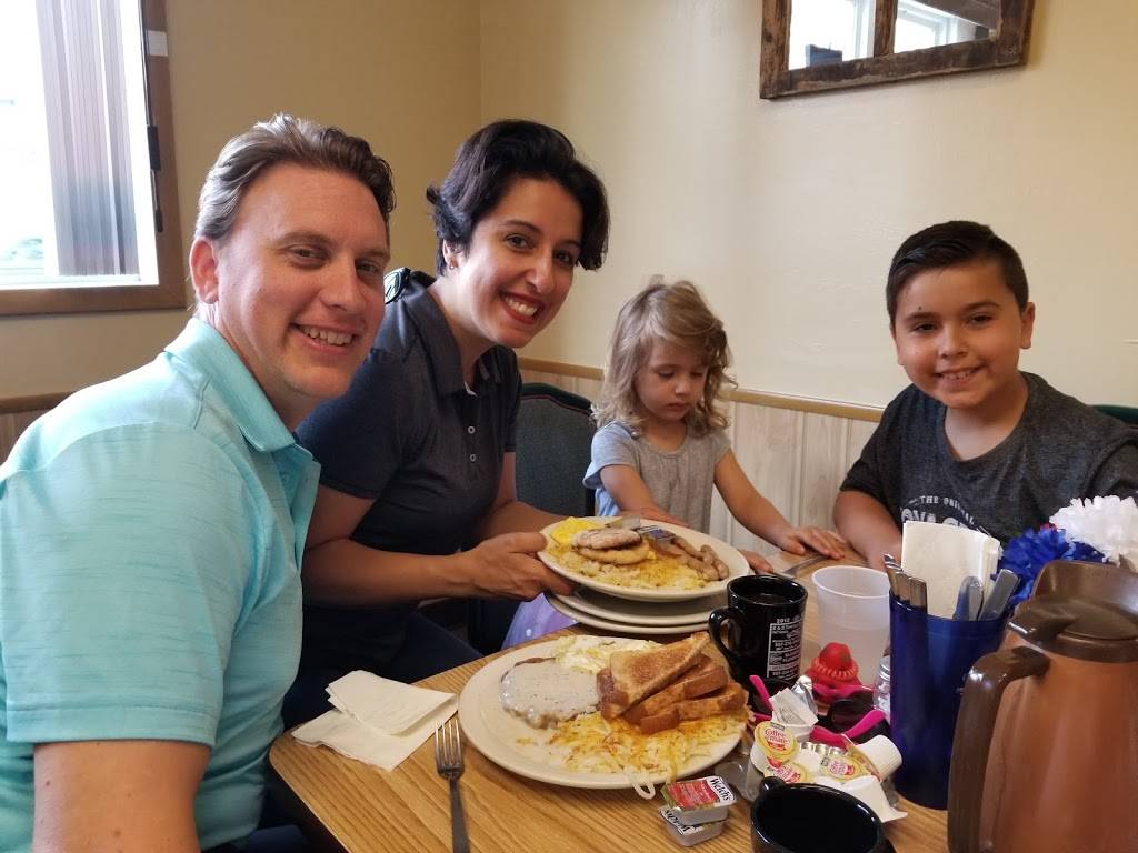 Jonis Restaurant & Catering | restaurant | 24 N Minnesota St, New Ulm, MN 56073, USA | 5073592018 OR +1 507-359-2018