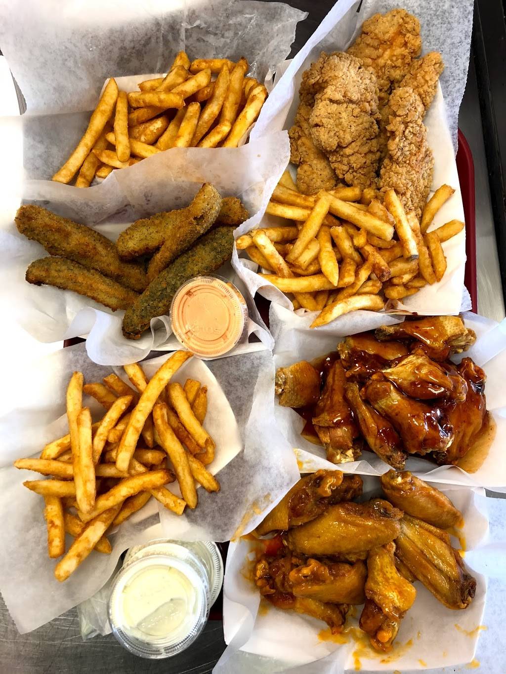 C.R. Wings | restaurant | 546 Baltimore Pike, Bel Air, MD 21014, USA | 4108386722 OR +1 410-838-6722