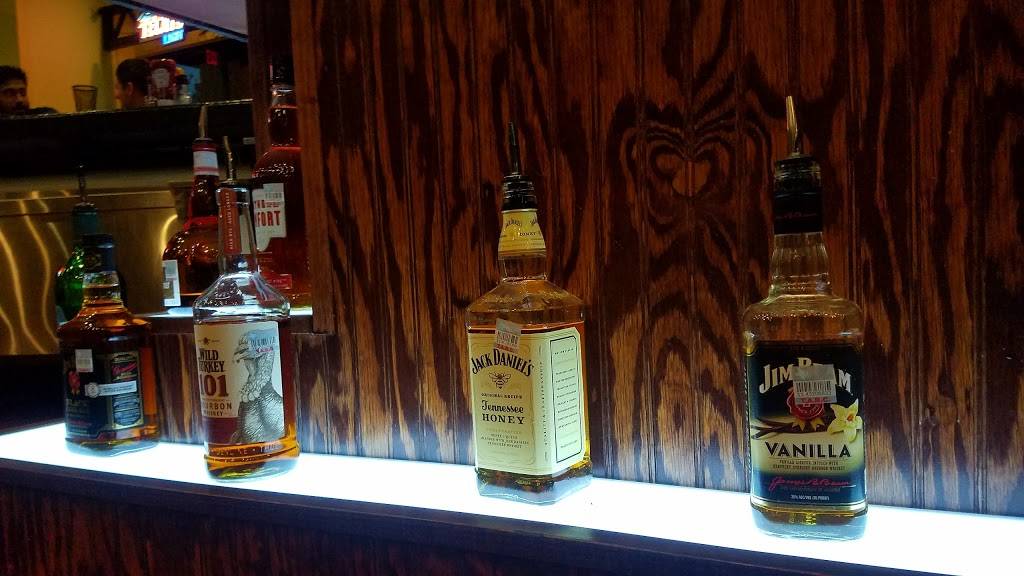 Wild Pitch Sports Bar & Grill Fort Worth | restaurant | 4701 Citylake Blvd E, Fort Worth, TX 76132, USA | 8173610084 OR +1 817-361-0084