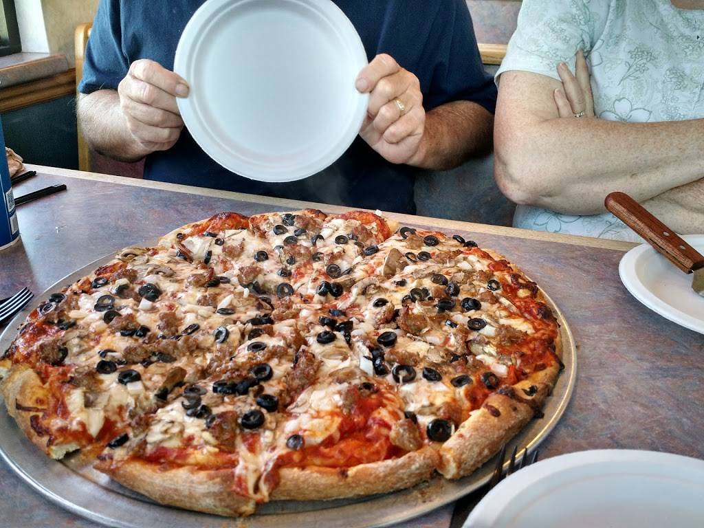 Main Street Pizza - Iron Mountain | restaurant | 514 Carpenter Ave, Iron Mountain, MI 49801, USA | 9067745500 OR +1 906-774-5500