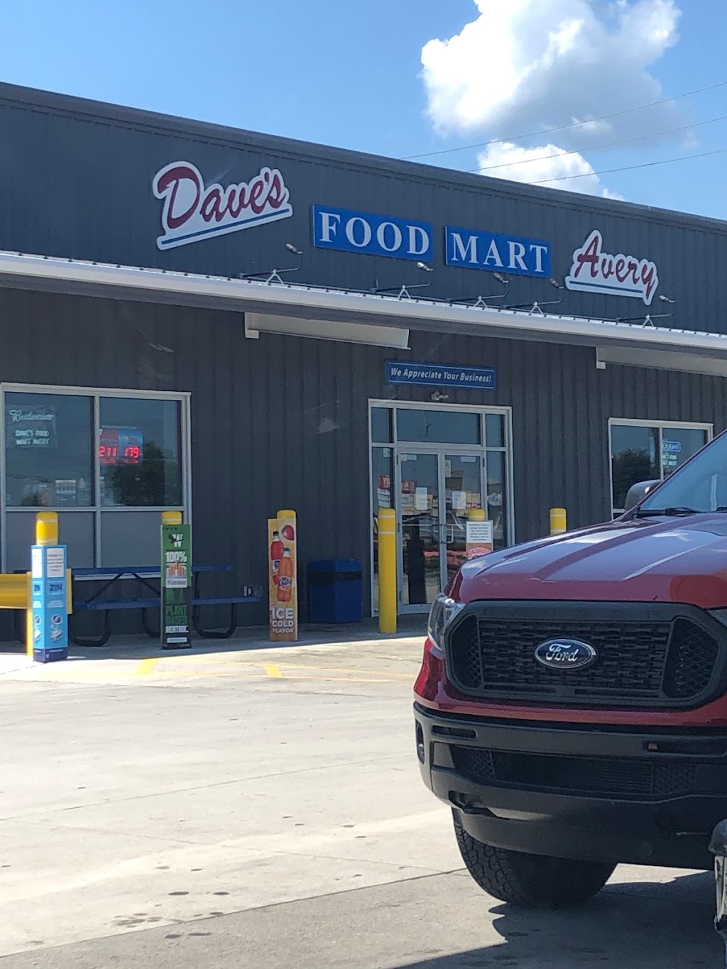 Daves Food Mart Norwalk | restaurant | 84 Benedict Ave, Norwalk, OH 44857, USA | 4196687423 OR +1 419-668-7423