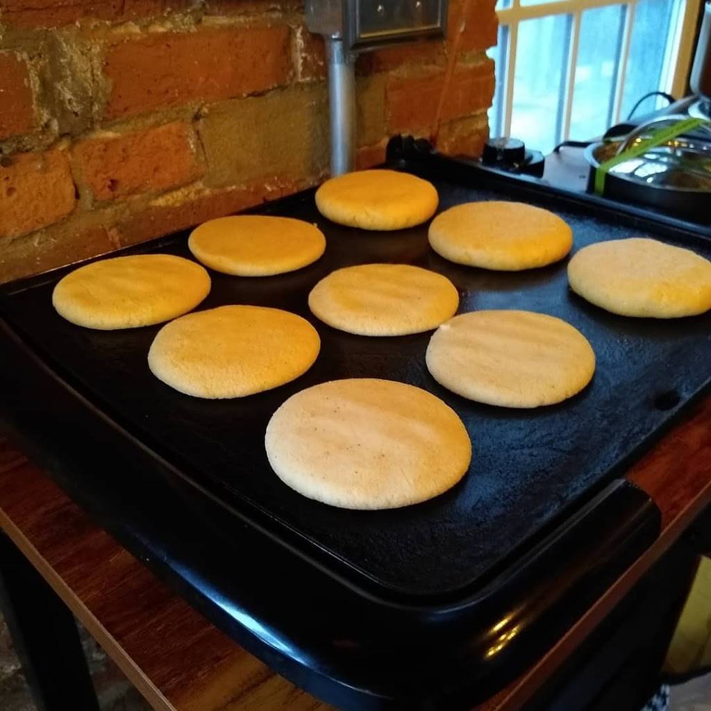 Tres Latinas LLC | restaurant | Parking lot, 652 Andover St, Lawrence, MA 01843, USA | 9783393179 OR +1 978-339-3179