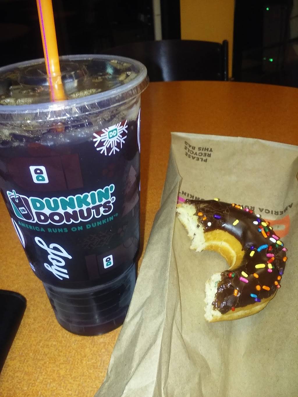 Dunkin Donuts | cafe | 128 Water St, Newton, NJ 07860, USA | 9733831626 OR +1 973-383-1626