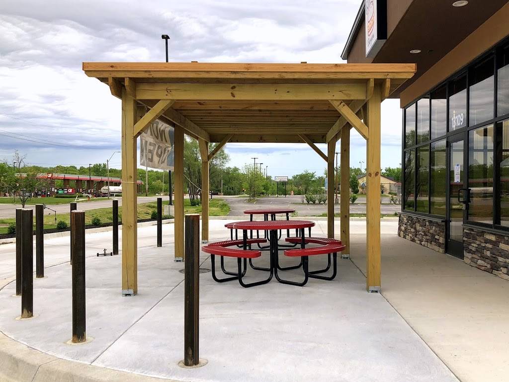 Ramsey’s Burgers | restaurant | 13109 Holmes Rd, Kansas City, MO 64145, USA | 8165691076 OR +1 816-569-1076