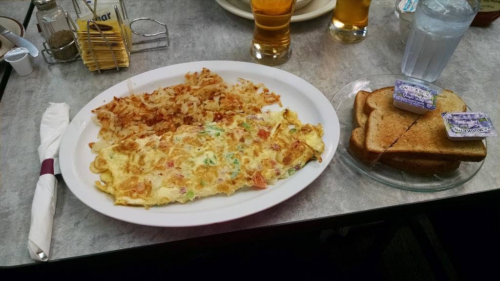 Kristinas Family Cafe | restaurant | 317 Watson St, Ripon, WI 54971, USA | 9207485890 OR +1 920-748-5890