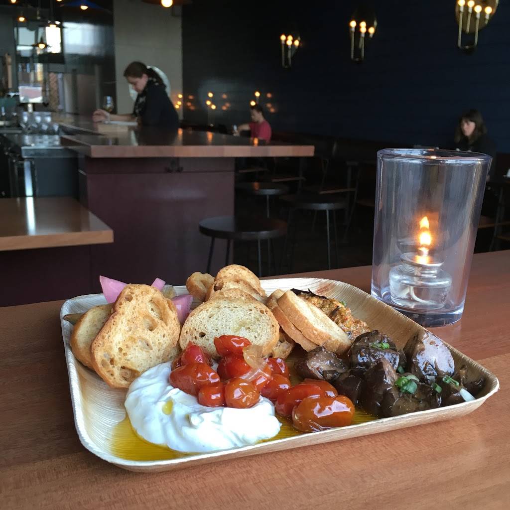 Tabula Rasa Bar | restaurant | 5125 Hollywood Blvd, Los Angeles, CA 90027, USA | 2132906309 OR +1 213-290-6309