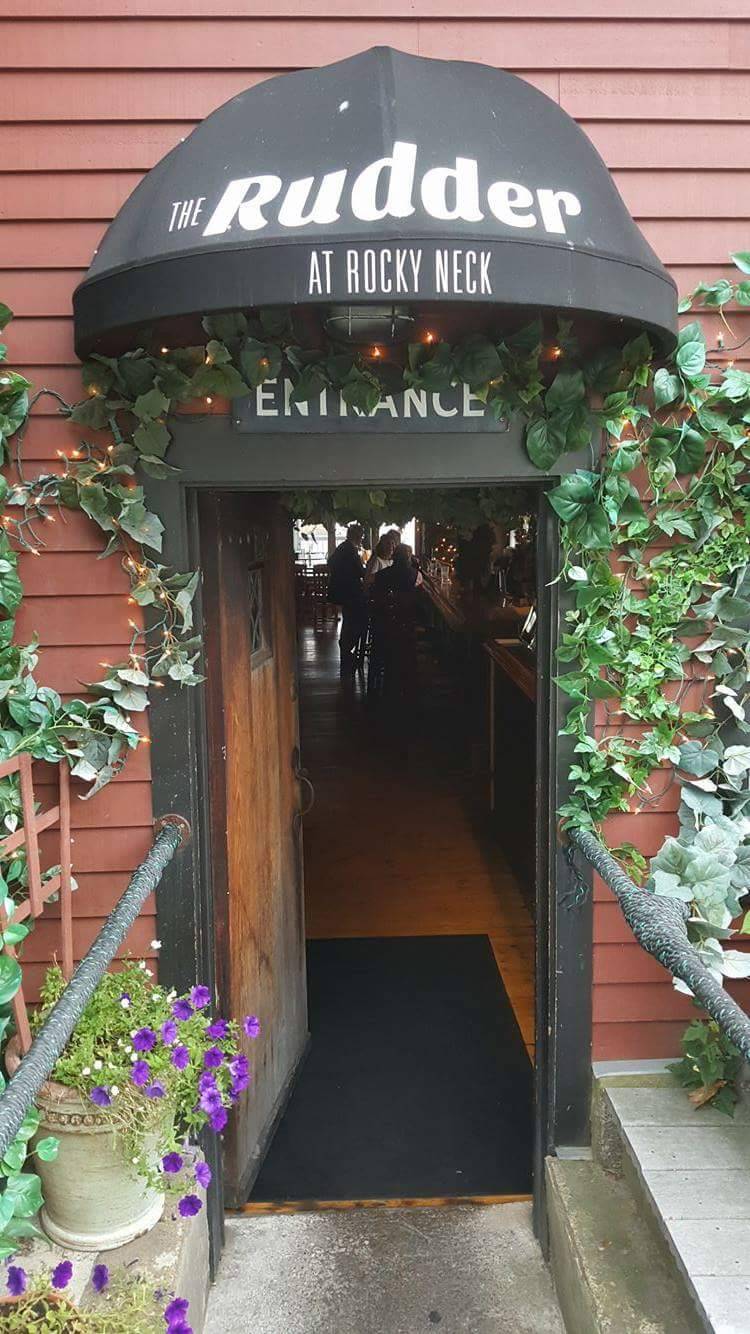 Rudder Restaurant | restaurant | 73 Rocky Neck Ave, Gloucester, MA 01930, USA | 9782837967 OR +1 978-283-7967