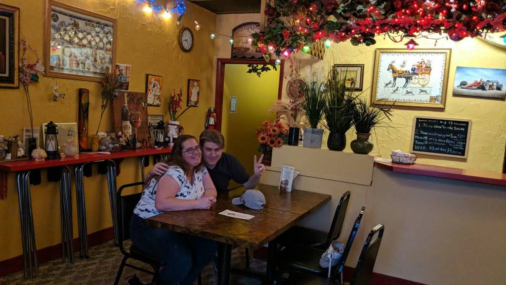 Giorgios New York Pizzeria | restaurant | 955 17th St, Vero Beach, FL 32960, USA | 7727783800 OR +1 772-778-3800