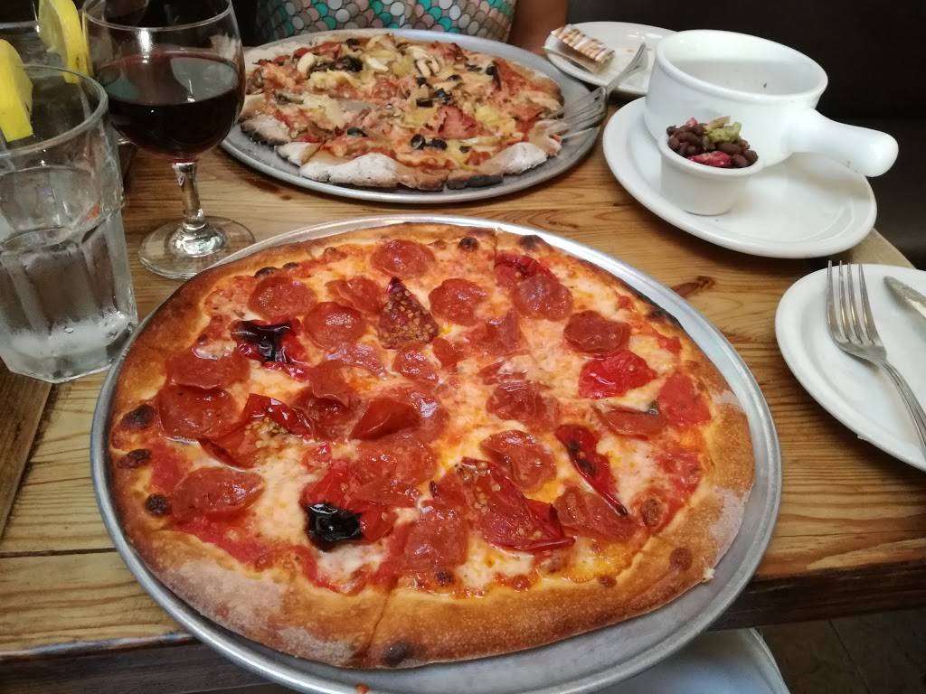 Ca Dario Pizzeria | restaurant | 29 E Victoria St, Santa Barbara, CA 93101, USA | 8058849419 OR +1 805-884-9419