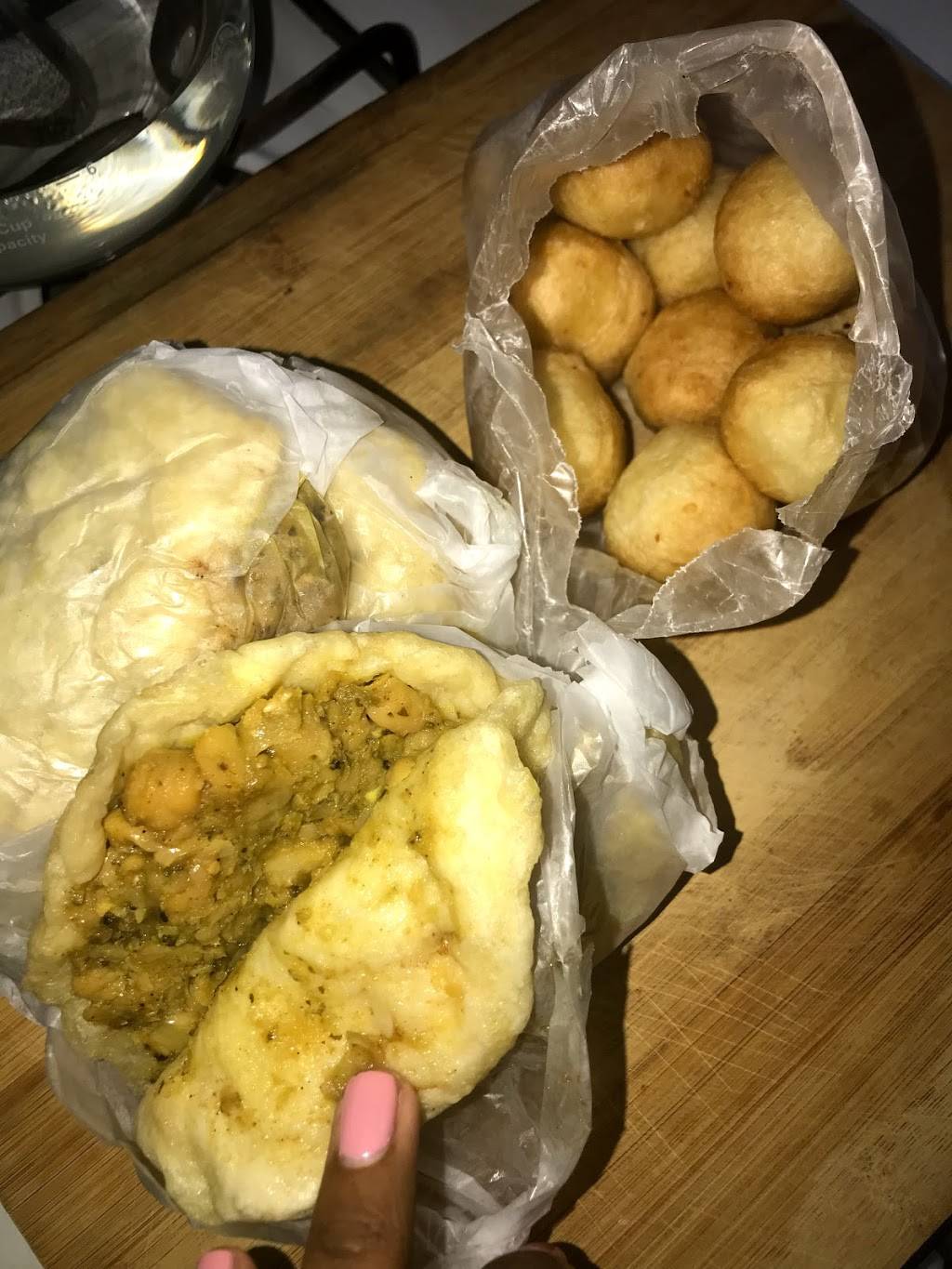 Alis Roti Shop | restaurant | 4220 White Plains Rd, Bronx, NY 10466, USA | 7186552178 OR +1 718-655-2178