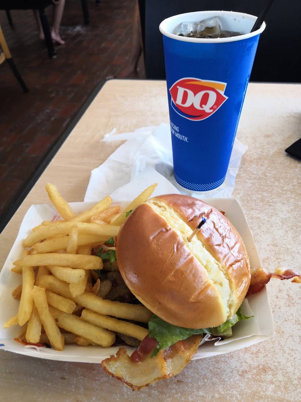 Dairy Queen Grill & Chill | restaurant | 1000 Estero Blvd, Fort Myers Beach, FL 33931, USA | 2394632300 OR +1 239-463-2300