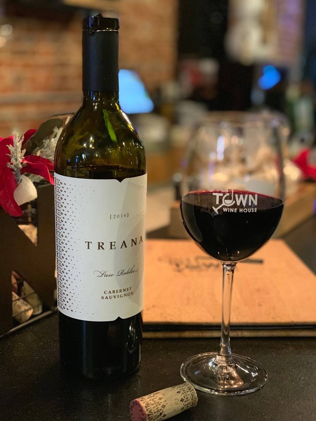 Old Town Wine House | restaurant | 119 W Main St, Lewisville, TX 75067, USA | 2142227900 OR +1 214-222-7900