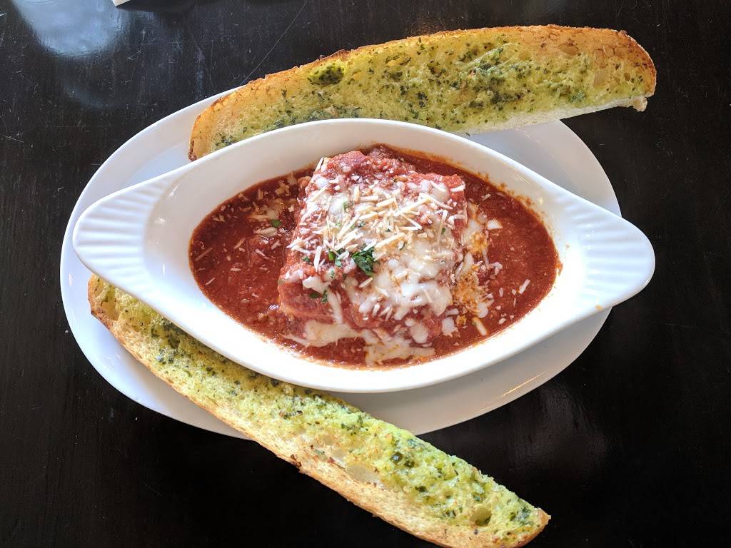 Ginas Pizza | restaurant | 4533 Campus Dr, Irvine, CA 92612, USA | 9497251144 OR +1 949-725-1144