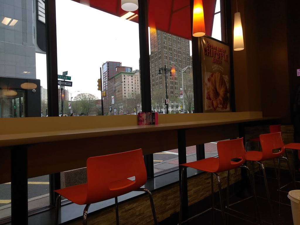 Dunkin | bakery | 707 Broad St, Newark, NJ 07102, USA | 9736223038 OR +1 973-622-3038