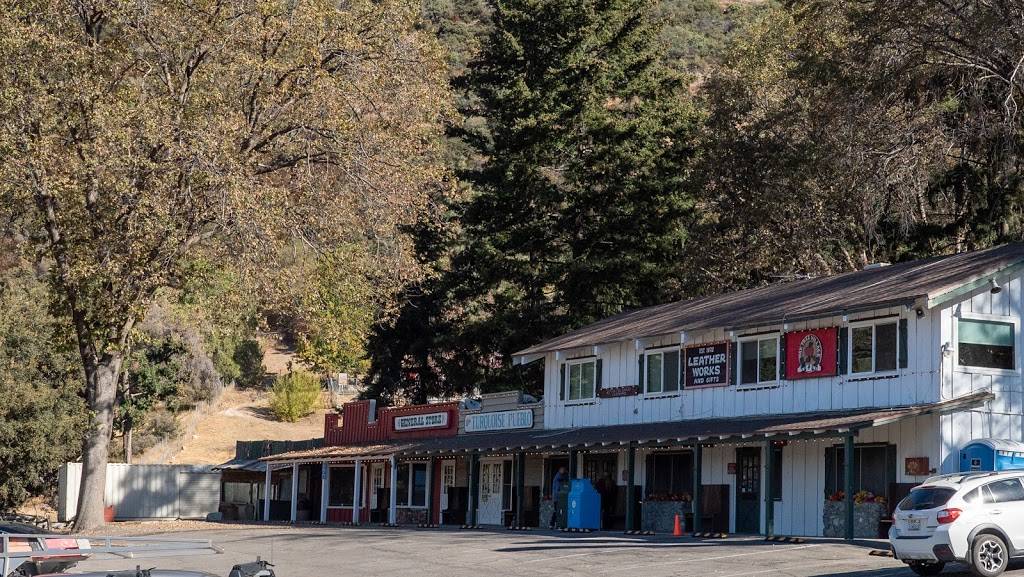 Oak Tree Mountain | bakery | 38480 Oak Glen Rd, Yucaipa, CA 92399, USA | 9097972311 OR +1 909-797-2311