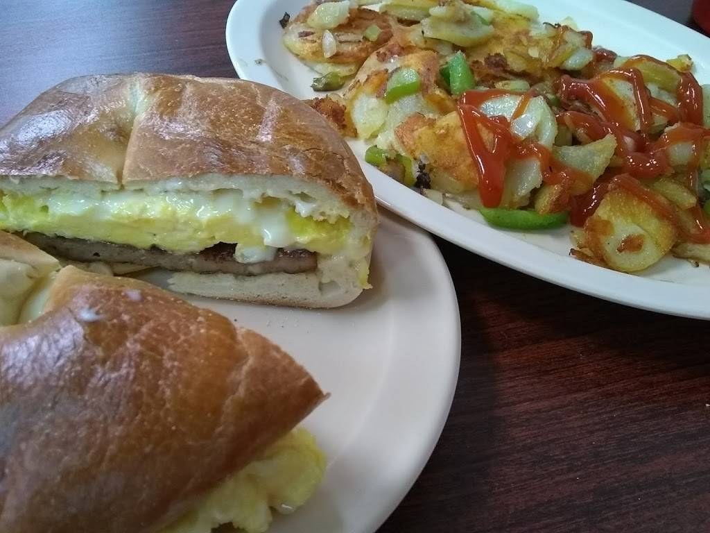 Kitchen B & L | restaurant | 925 Levick St, Philadelphia, PA 19111, USA | 2152892800 OR +1 215-289-2800