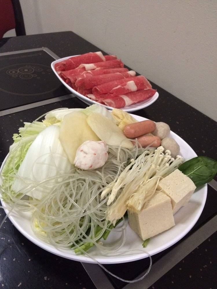 Double 10 Mini Hot Pot | restaurant | 2102, 1272 S Park St, Madison, WI 53715, USA | 6084673330 OR +1 608-467-3330