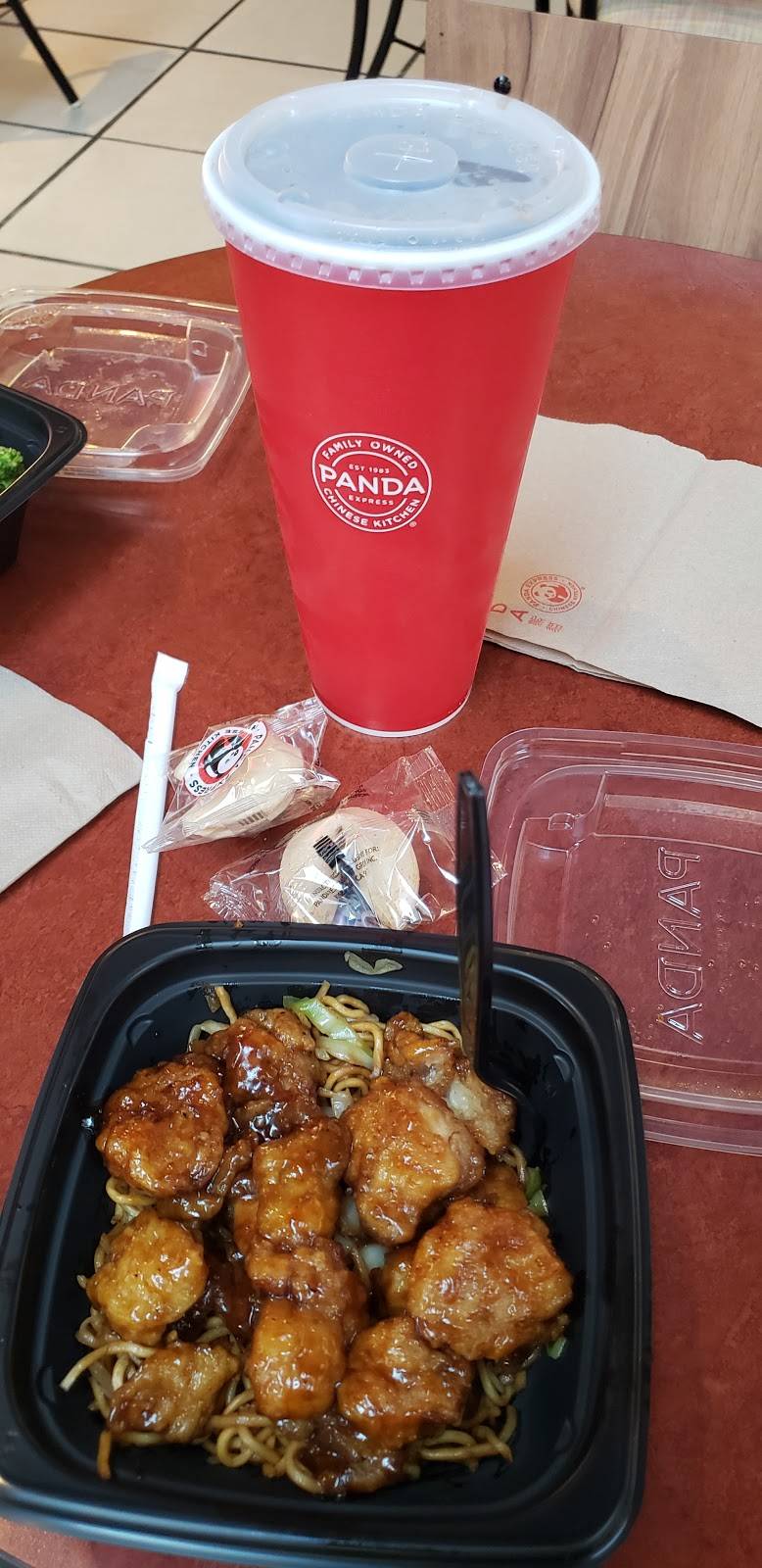 Panda Express | restaurant | 3225 N Harbor Dr, San Diego, CA 92101, USA | 8773258777 OR +1 877-325-8777