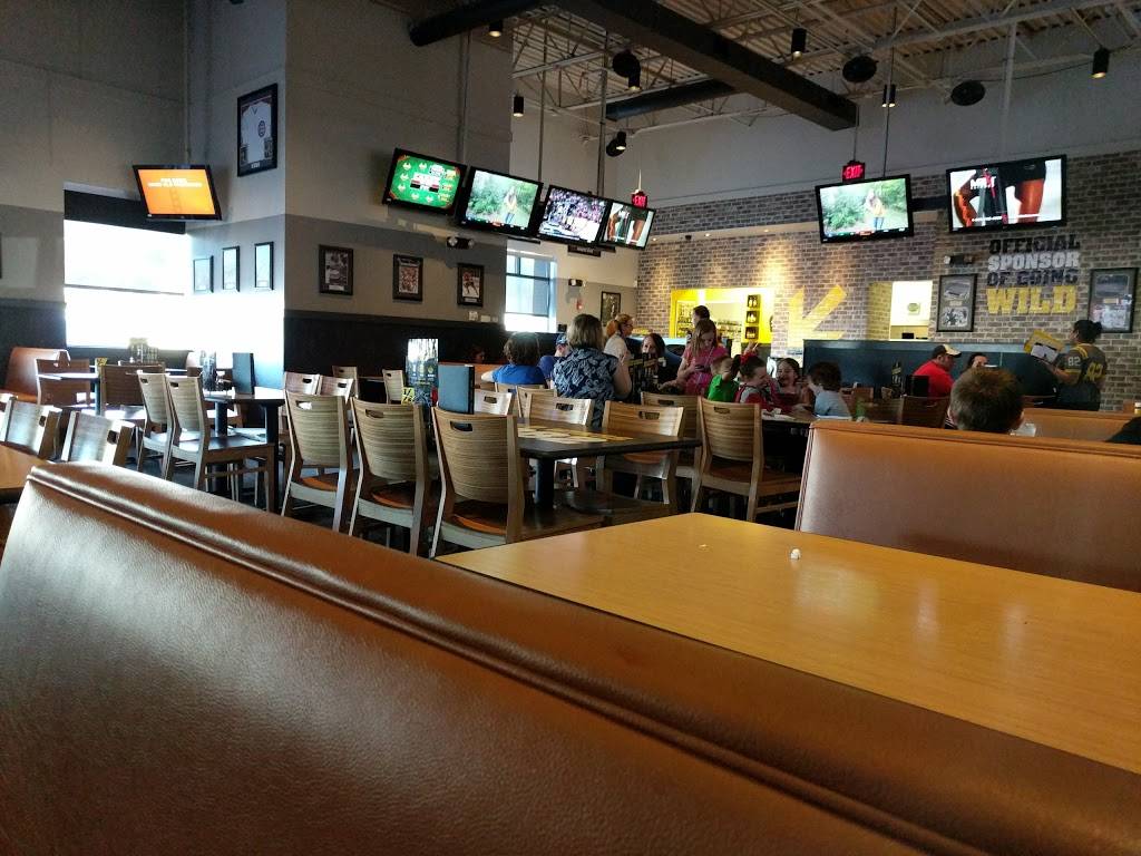Buffalo Wild Wings | restaurant | 6450 IL-53, Woodridge, IL 60517, USA | 6309699464 OR +1 630-969-9464