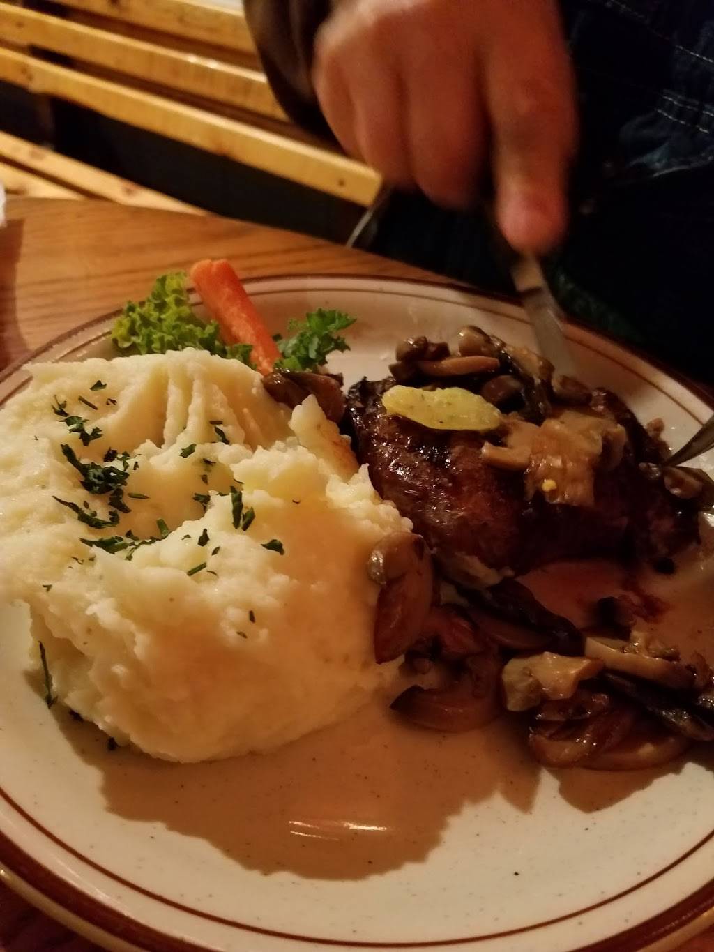 The Hilltop Inn | restaurant | 12371 Co Hwy 6, Park Rapids, MN 56470, USA | 2187325644 OR +1 218-732-5644