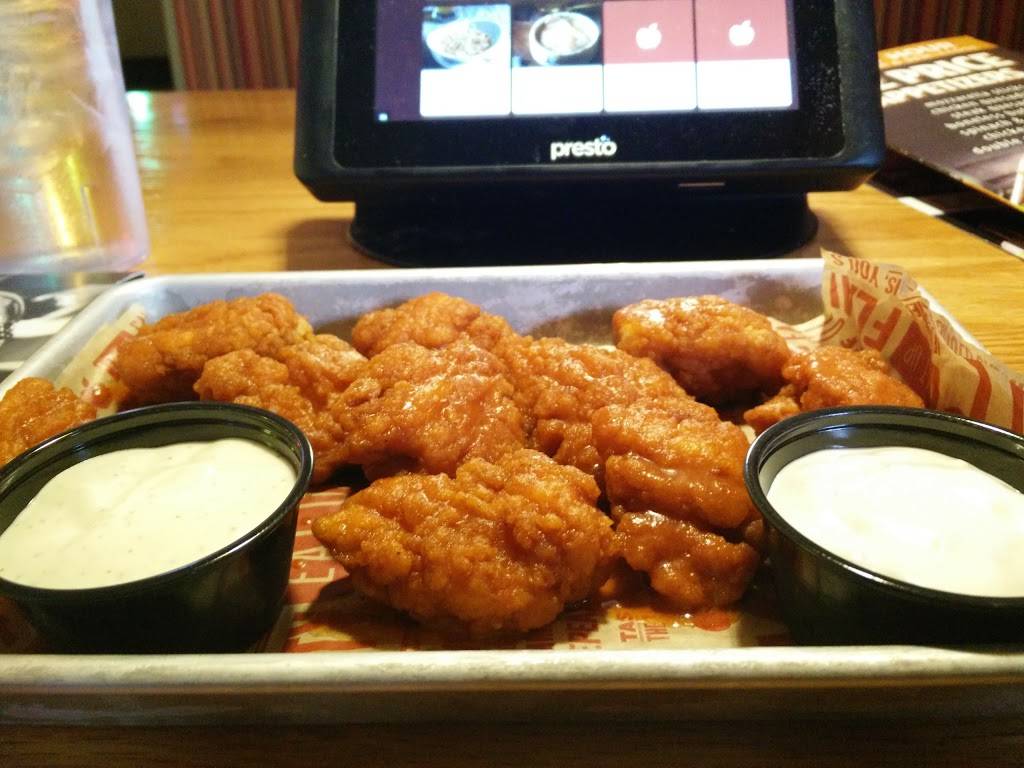 Applebees Grill + Bar | restaurant | 615 Washington Ave SE, Minneapolis, MN 55414, USA | 6123783740 OR +1 612-378-3740