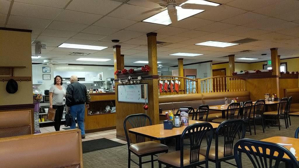 Lincoln Square Family Restaurant | restaurant | 1514 IN-37, Elwood, IN 46036, USA | 7655570009 OR +1 765-557-0009