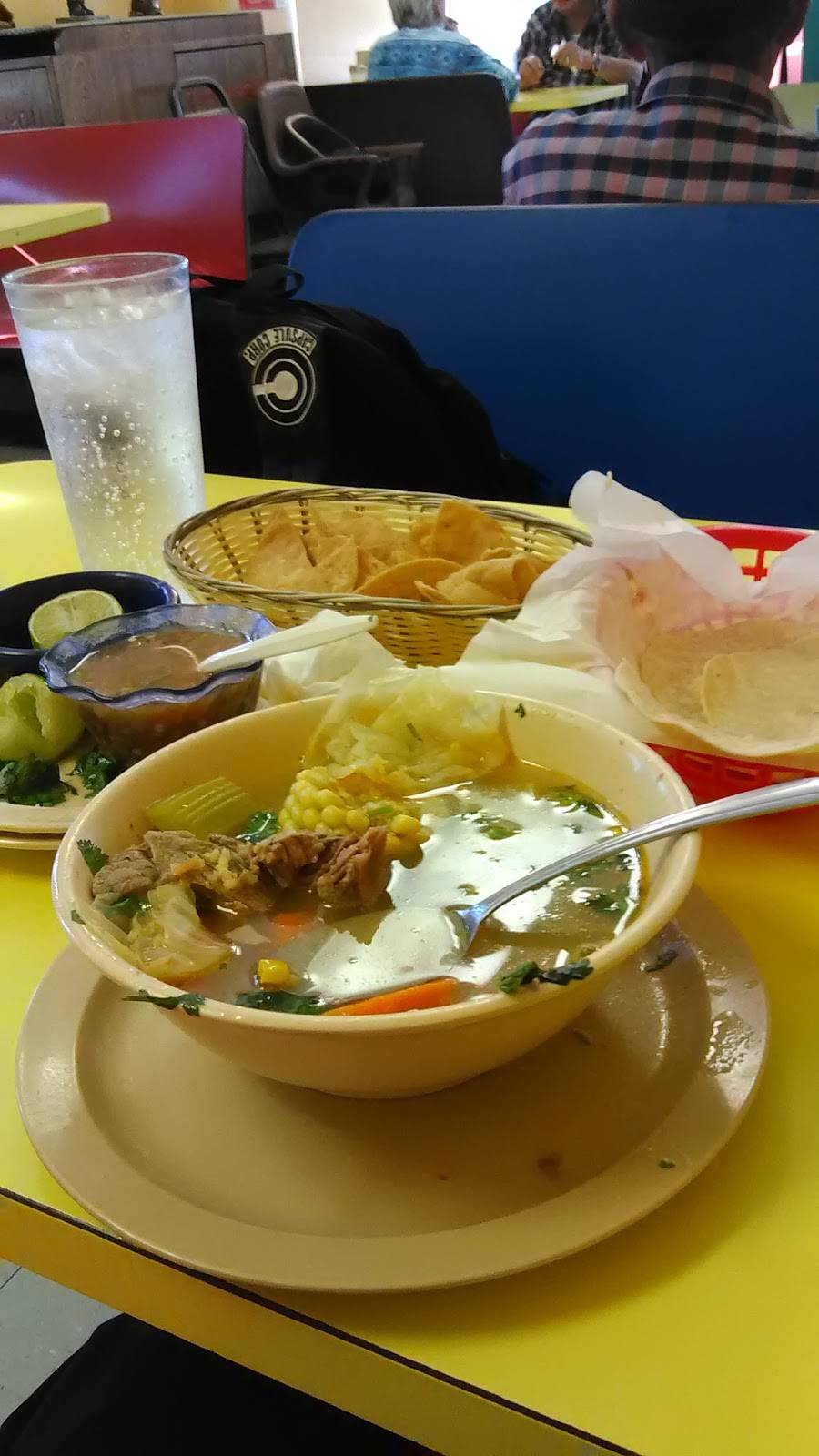 Jamies Hut | restaurant | 88 S Stevens St, El Paso, TX 79905, USA | 9153516162 OR +1 915-351-6162