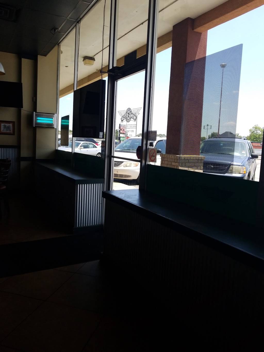 Wingstop | restaurant | 4017 E Belknap St, Haltom City, TX 76111, USA | 8178319464 OR +1 817-831-9464