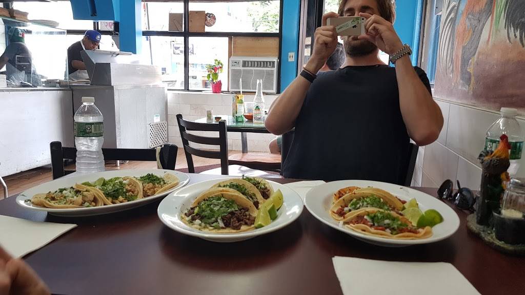Taqueria el gallo azteca | restaurant | 75 Victory Blvd, Staten Island, NY 10301, USA | 7182736404 OR +1 718-273-6404