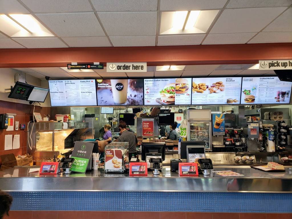 McDonalds | cafe | 3701 Broadway, Fair Lawn, NJ 07410, USA | 2017941313 OR +1 201-794-1313