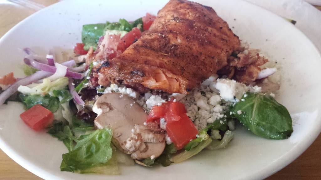 Village Tavern | restaurant | 1903 Westridge Rd, Greensboro, NC 27410, USA | 3362823063 OR +1 336-282-3063